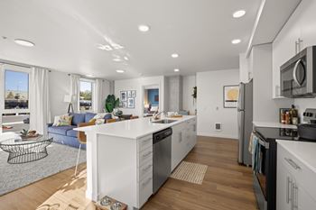 Riverfront everett apartments | everett, wa